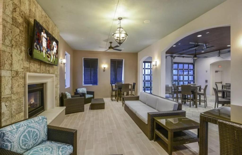5 Bedrooms - 4,5 Bathrooms - Windsor At Westside 8928 Sa ออร์ลันโด ภายนอก รูปภาพ