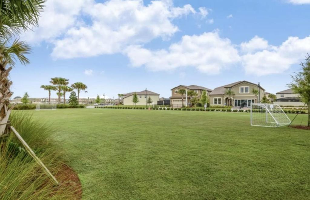 5 Bedrooms - 4,5 Bathrooms - Windsor At Westside 8928 Sa ออร์ลันโด ภายนอก รูปภาพ